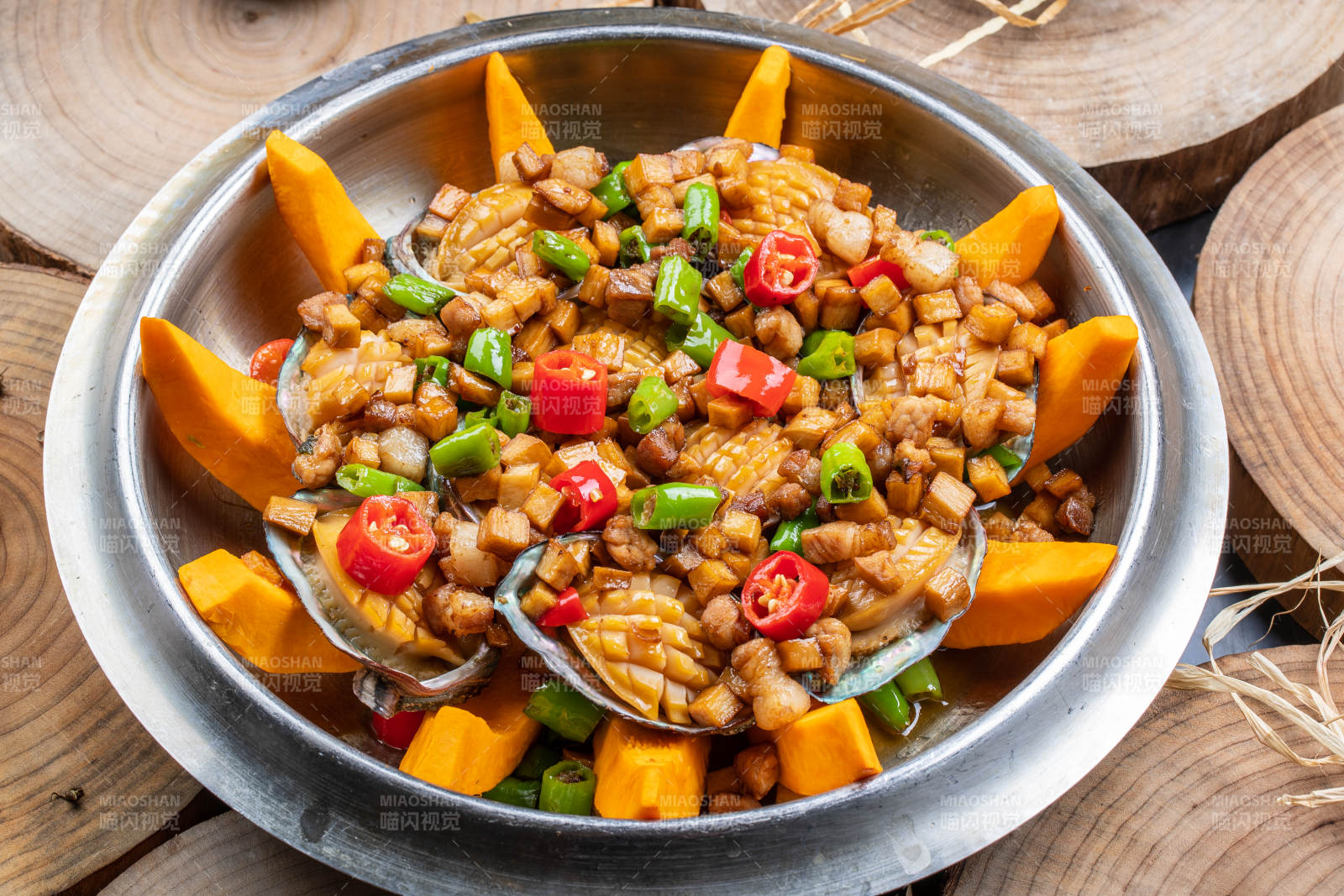 金瓜锅仔炖鲍鱼