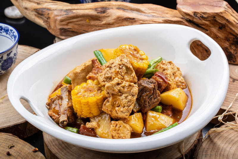 農家亂燉豆角豆腐土豆排骨