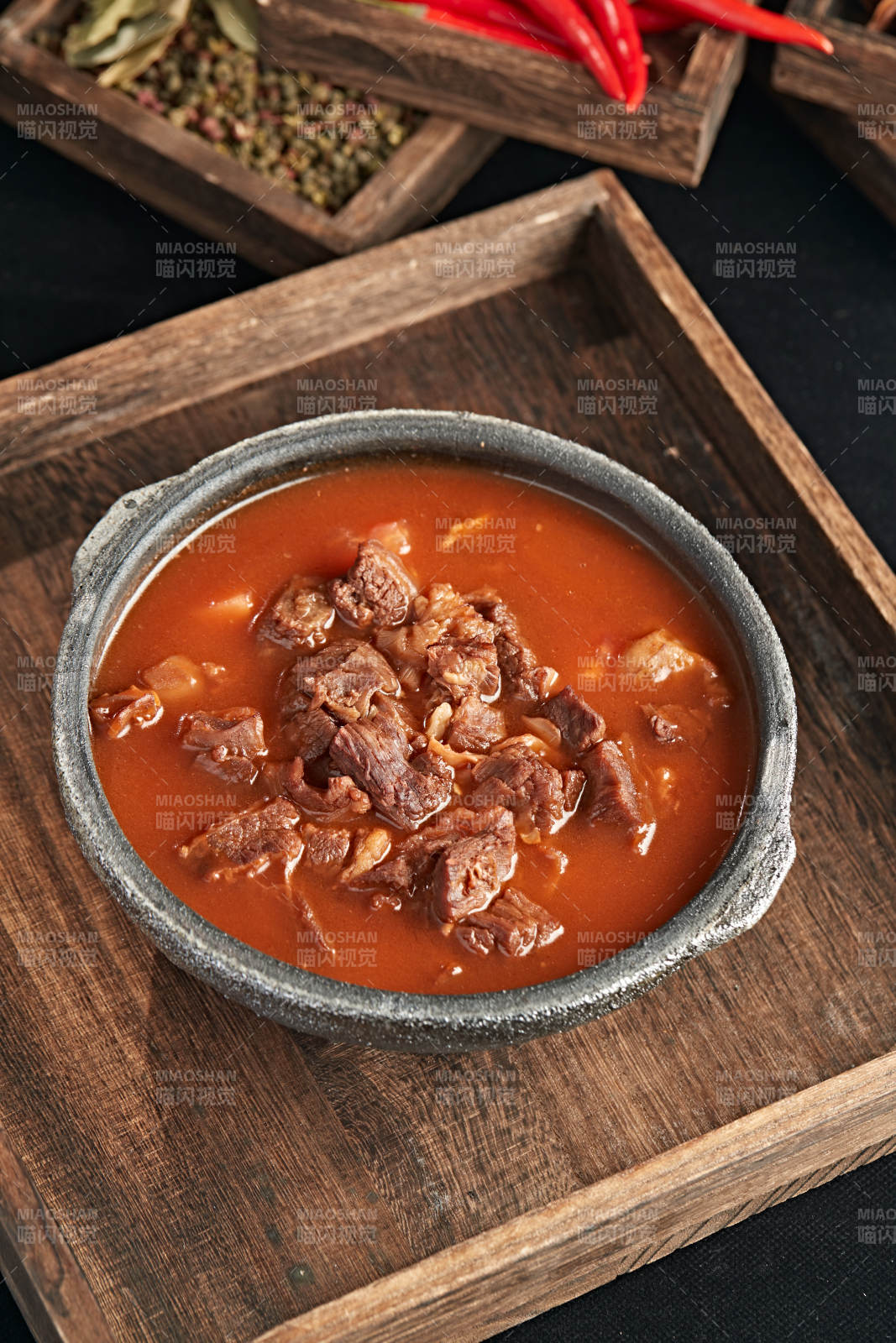 砂锅西红柿牛腩