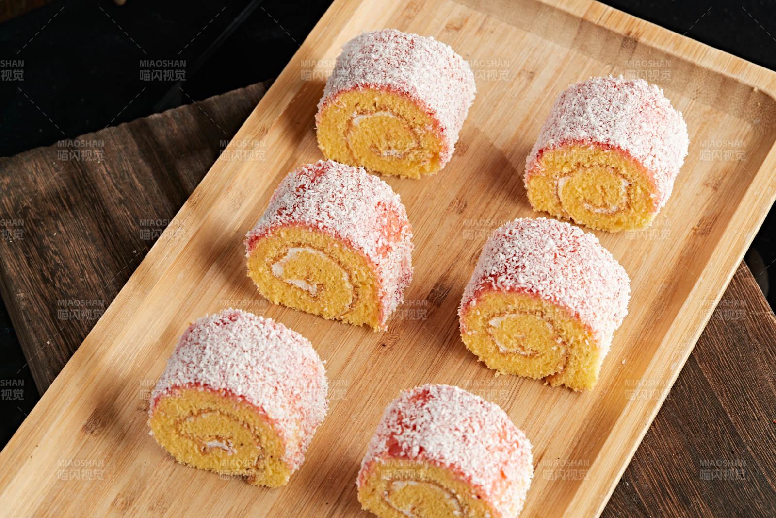 夹心奶油蛋糕卷