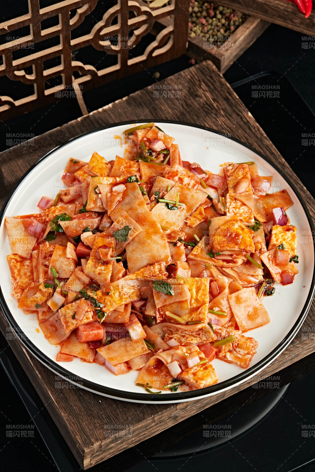 鐵板東北烤冷面