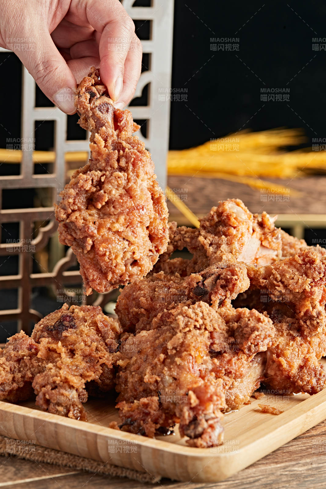 美味油炸整鸡腿