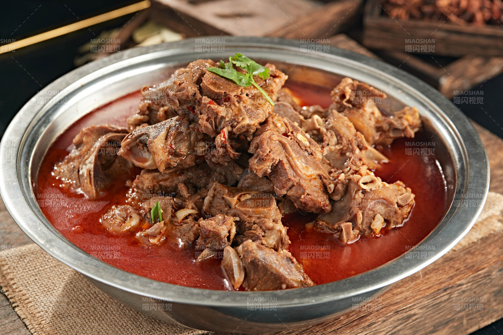 草原香辣鍋?zhàn)醒蛐?>
      </div>
      <div   id=