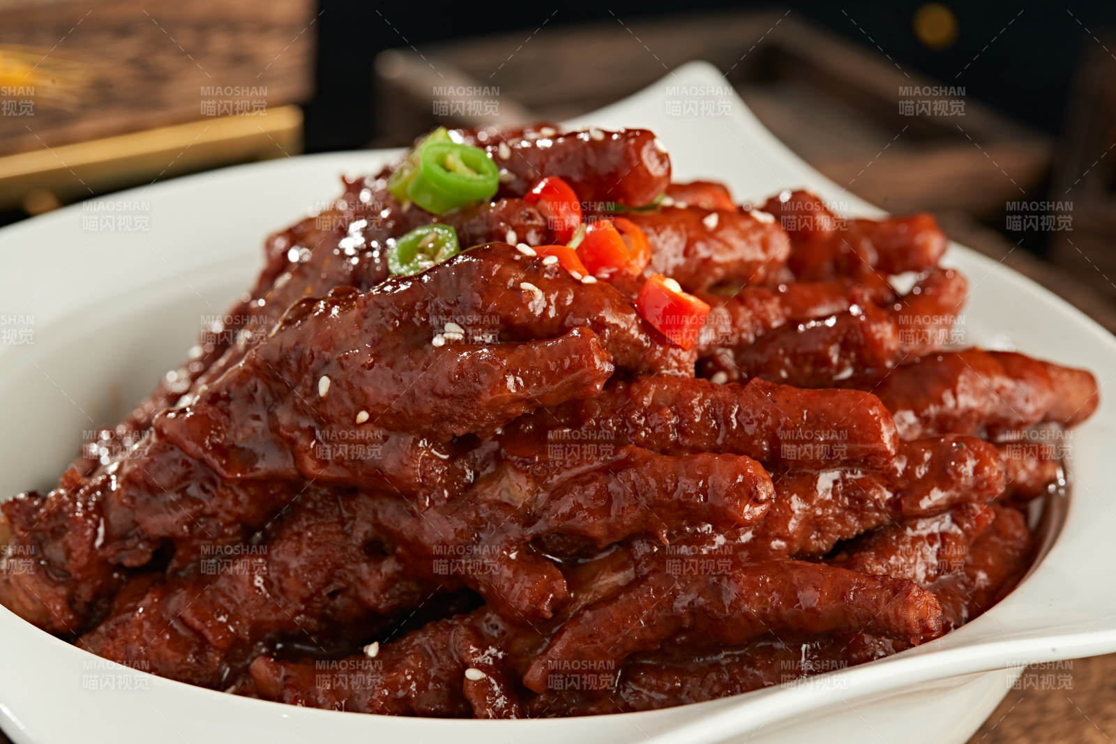 红油卤味虎皮鸡脚图片