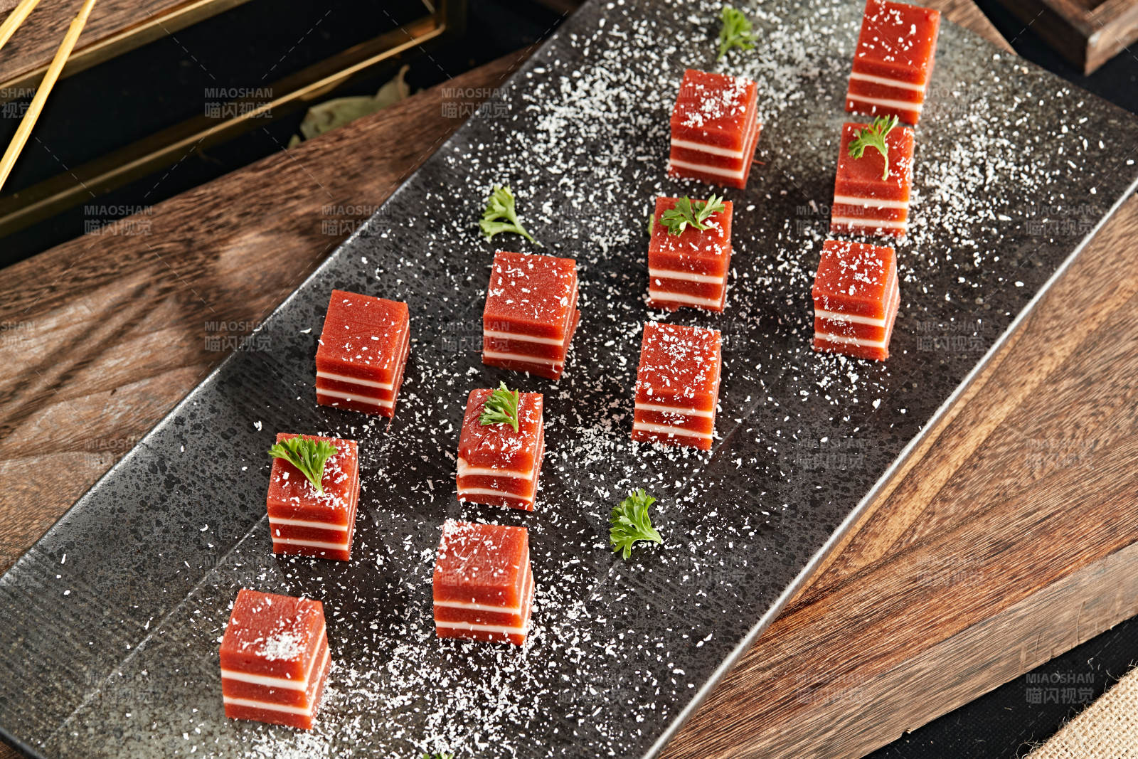 双色蛋白山楂糕