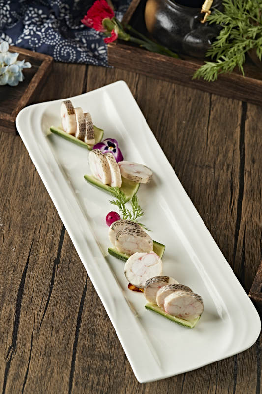 鳕鱼卷包蟹腿肉切片