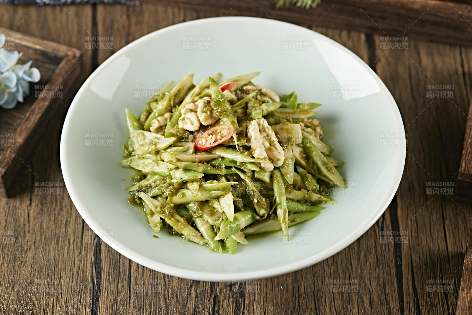 燒椒醬巧拌桃仁春筍段