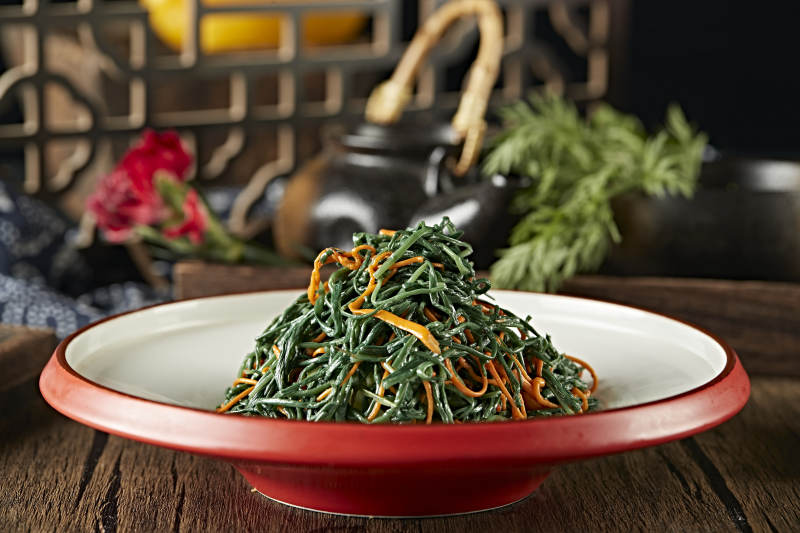 香油虫草花拌沙葱