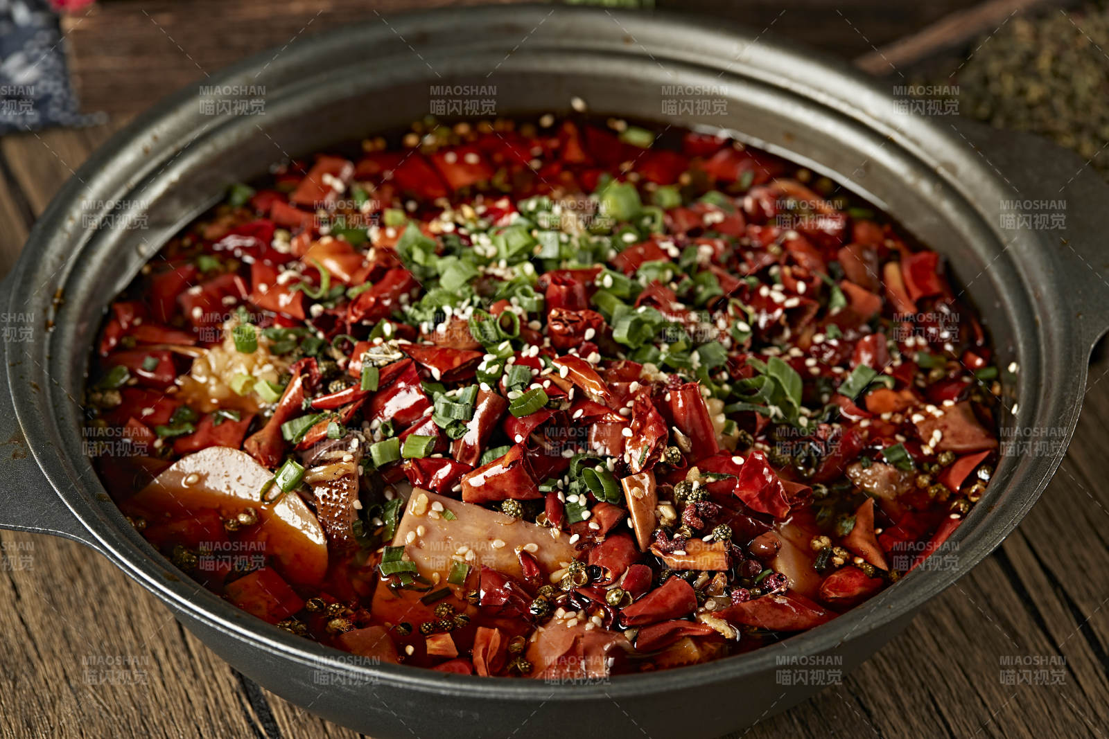 砂鍋香辣毛血旺