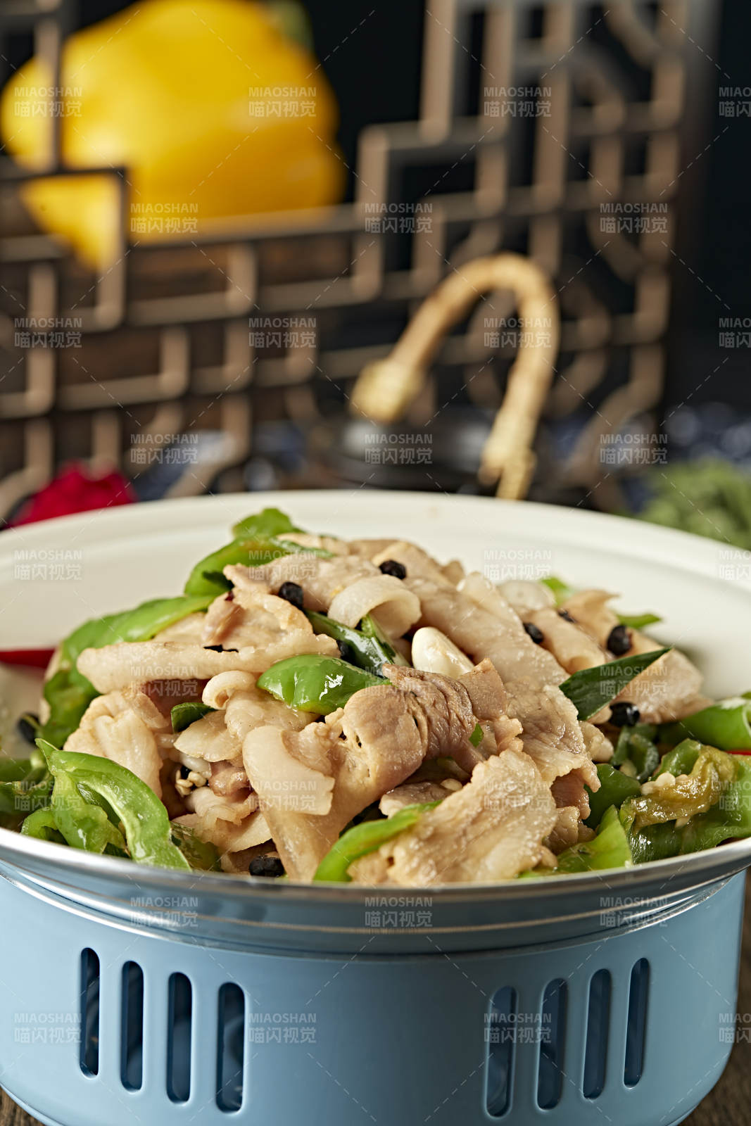 爆炒尖椒豆豉蒜香五花肉