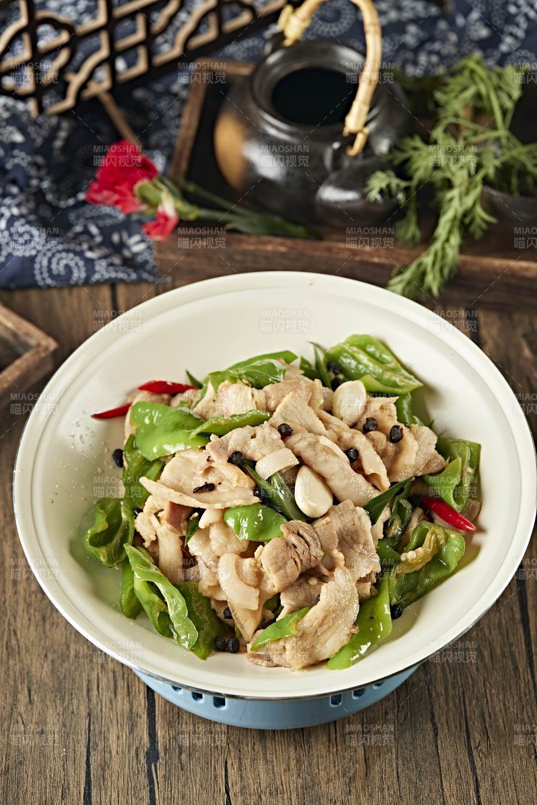 爆炒尖椒豆豉蒜香五花肉