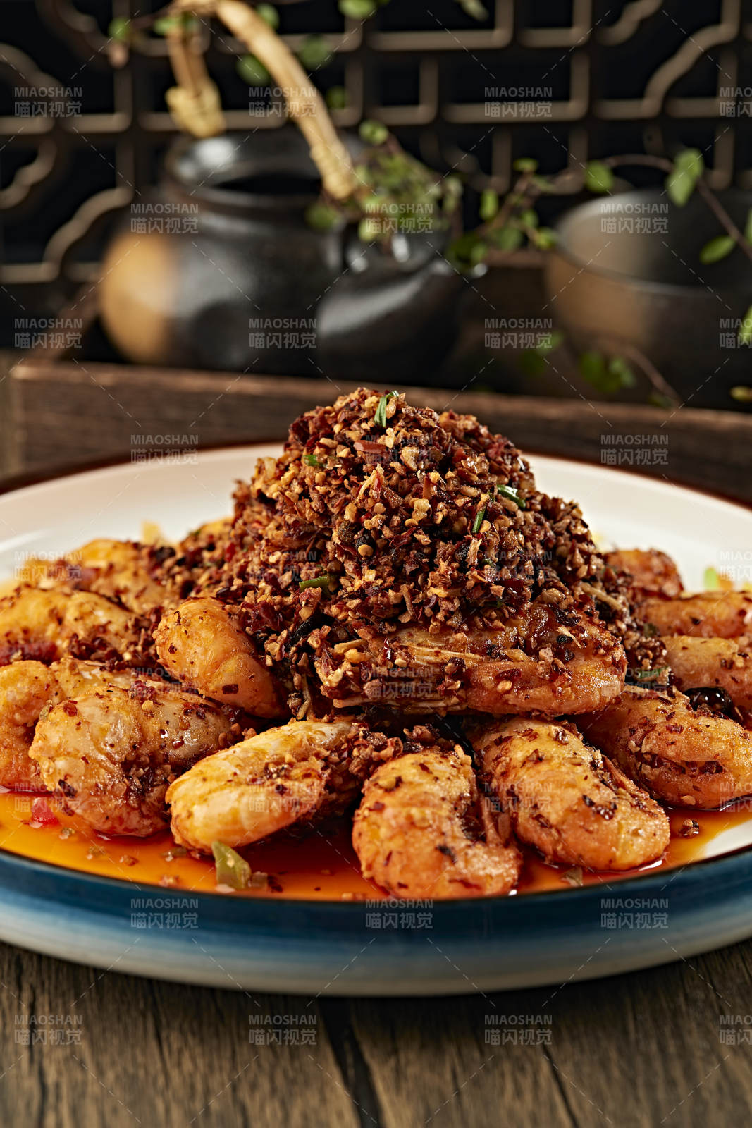 椒麻香辣红油香炸罗氏虾