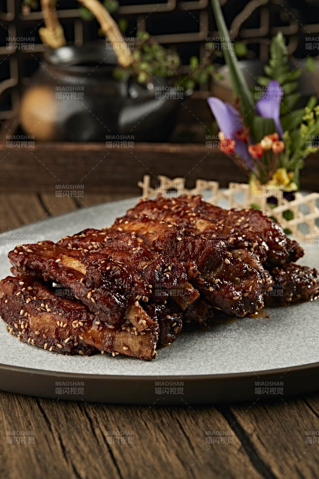 孜然味香烤豬肋排