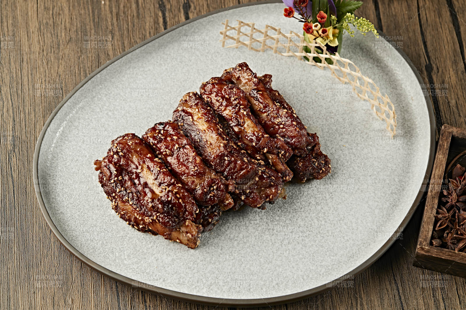 孜然味香烤豬肋排