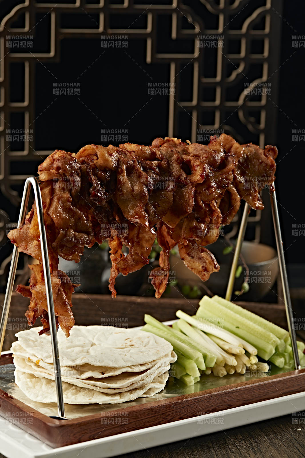 晾干烤肉配薄饼肥牛