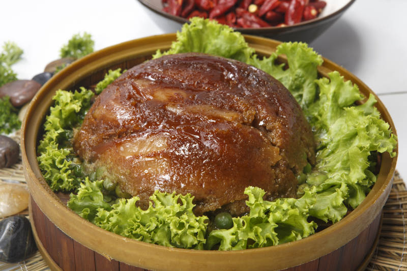 木笼屉装的粉蒸扣肉