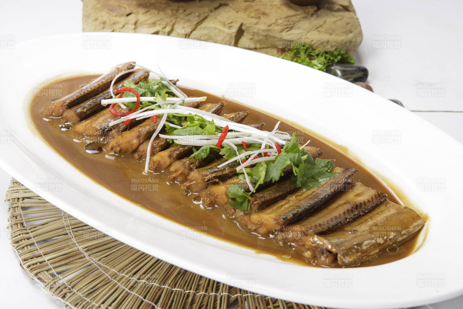 家常醬燉帶魚-攝影圖