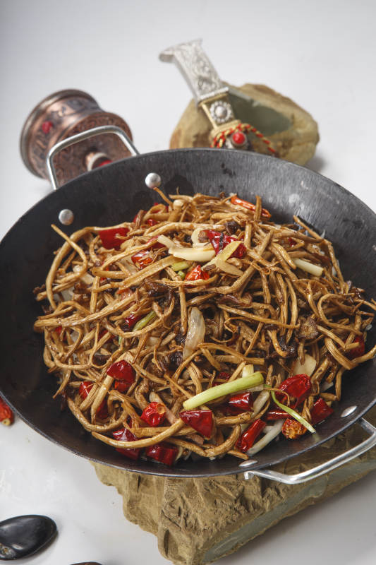 干锅猪肚茶树菇
