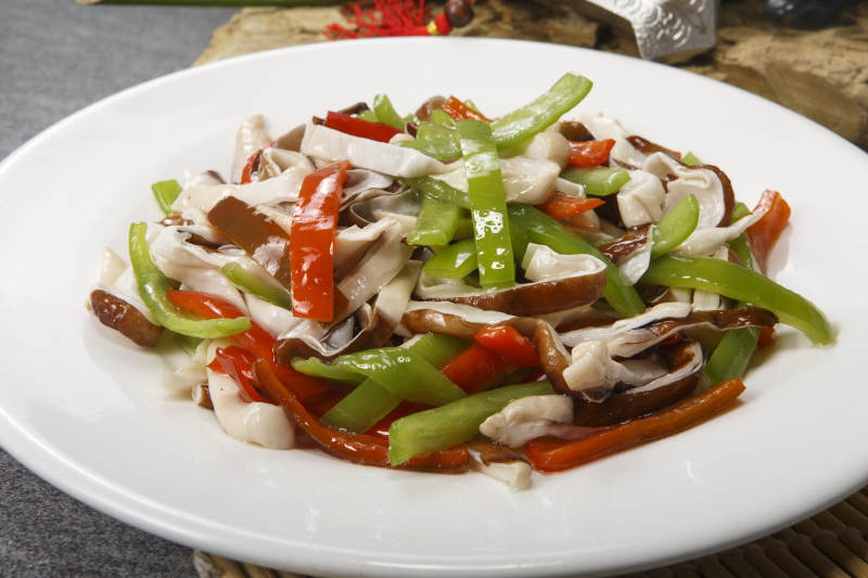 彩椒爆炒螺片山珍菌