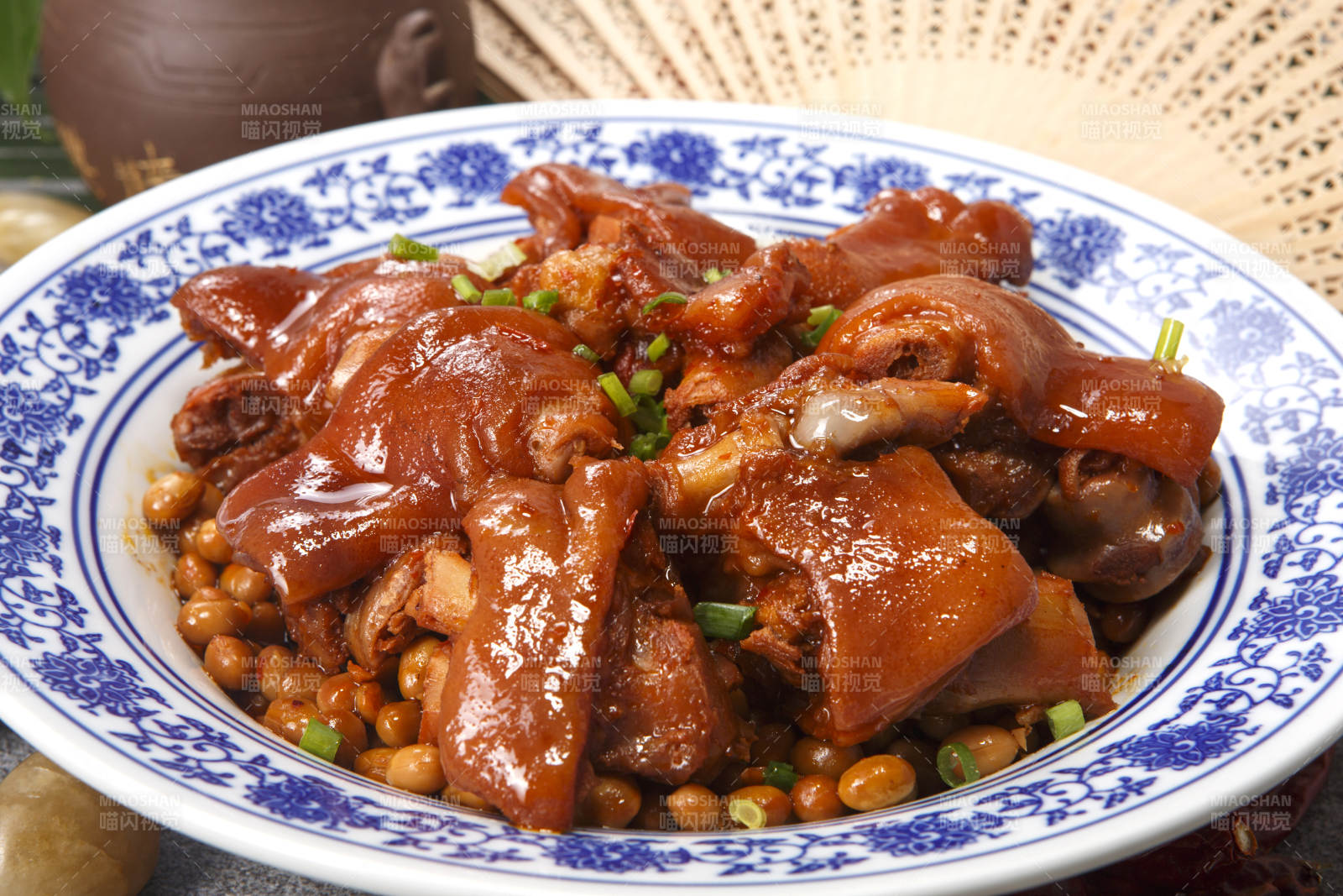 泰椒醬黃豆燜豬腳塊