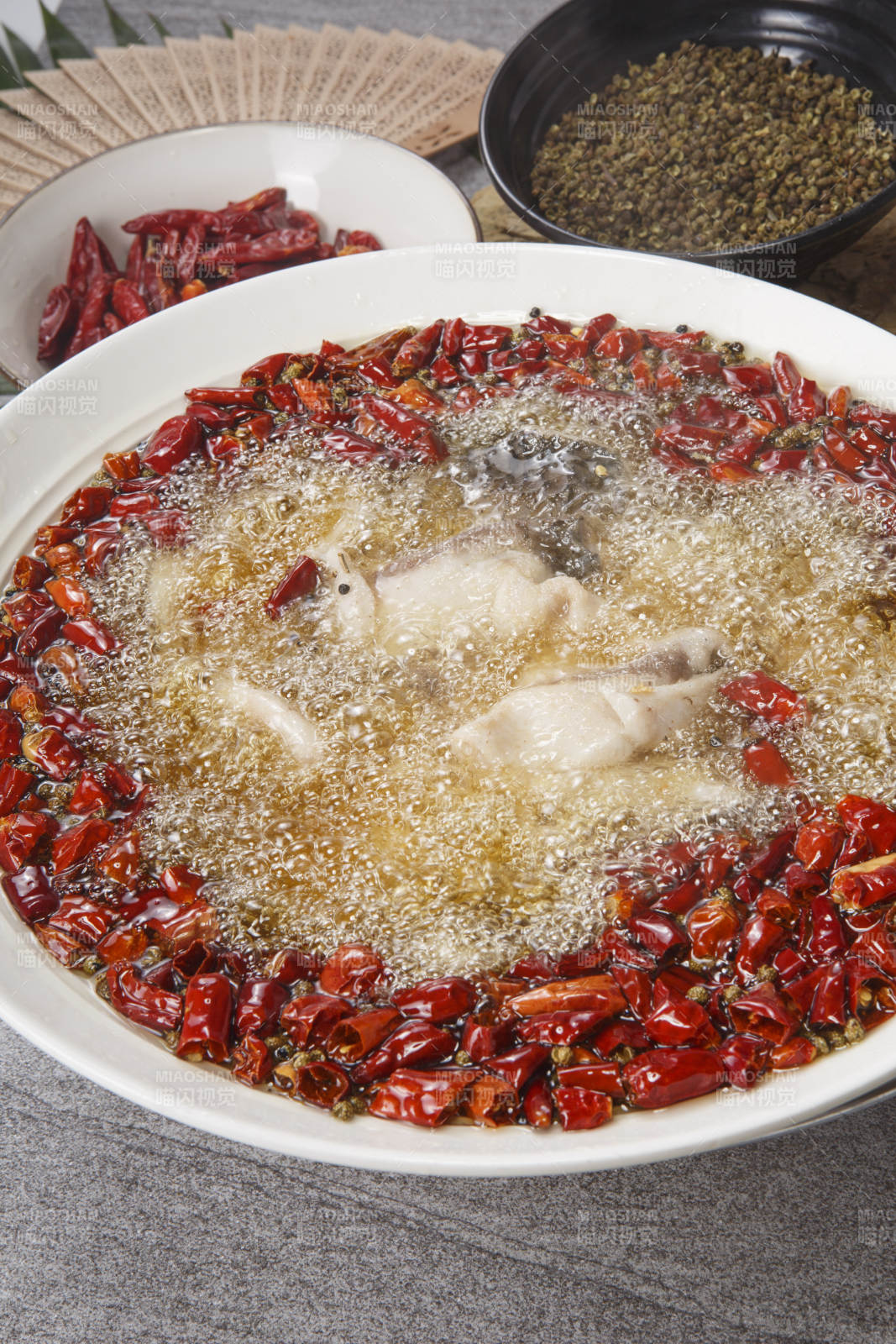 沸腾飘香水煮鱼