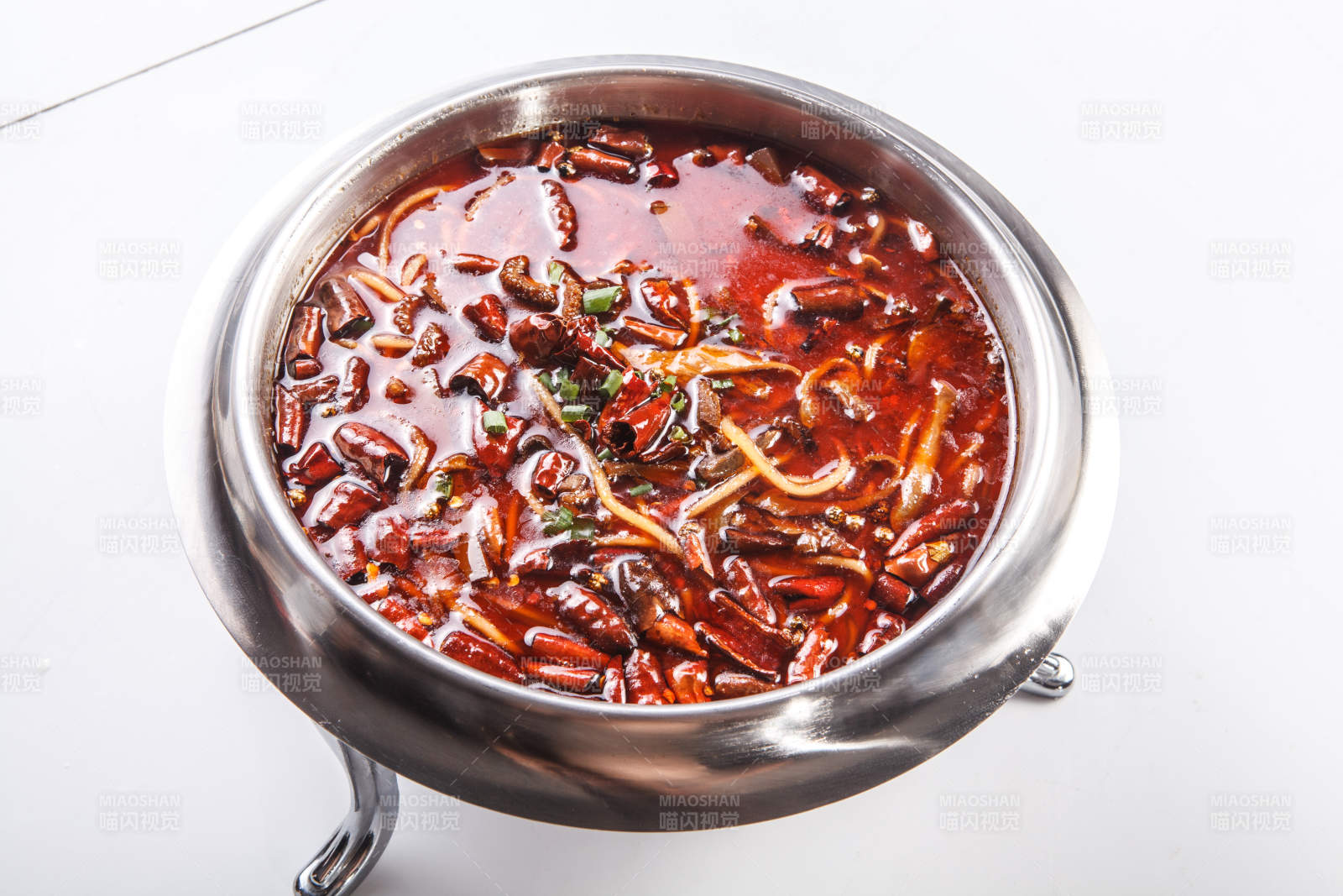 不銹鋼餐具裝的川味毛血旺