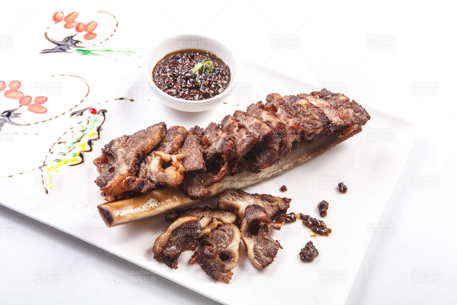 撒椒盐香烤牛肋拆骨肉