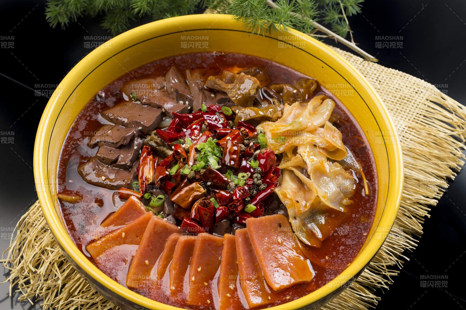 紅油麻辣毛血旺