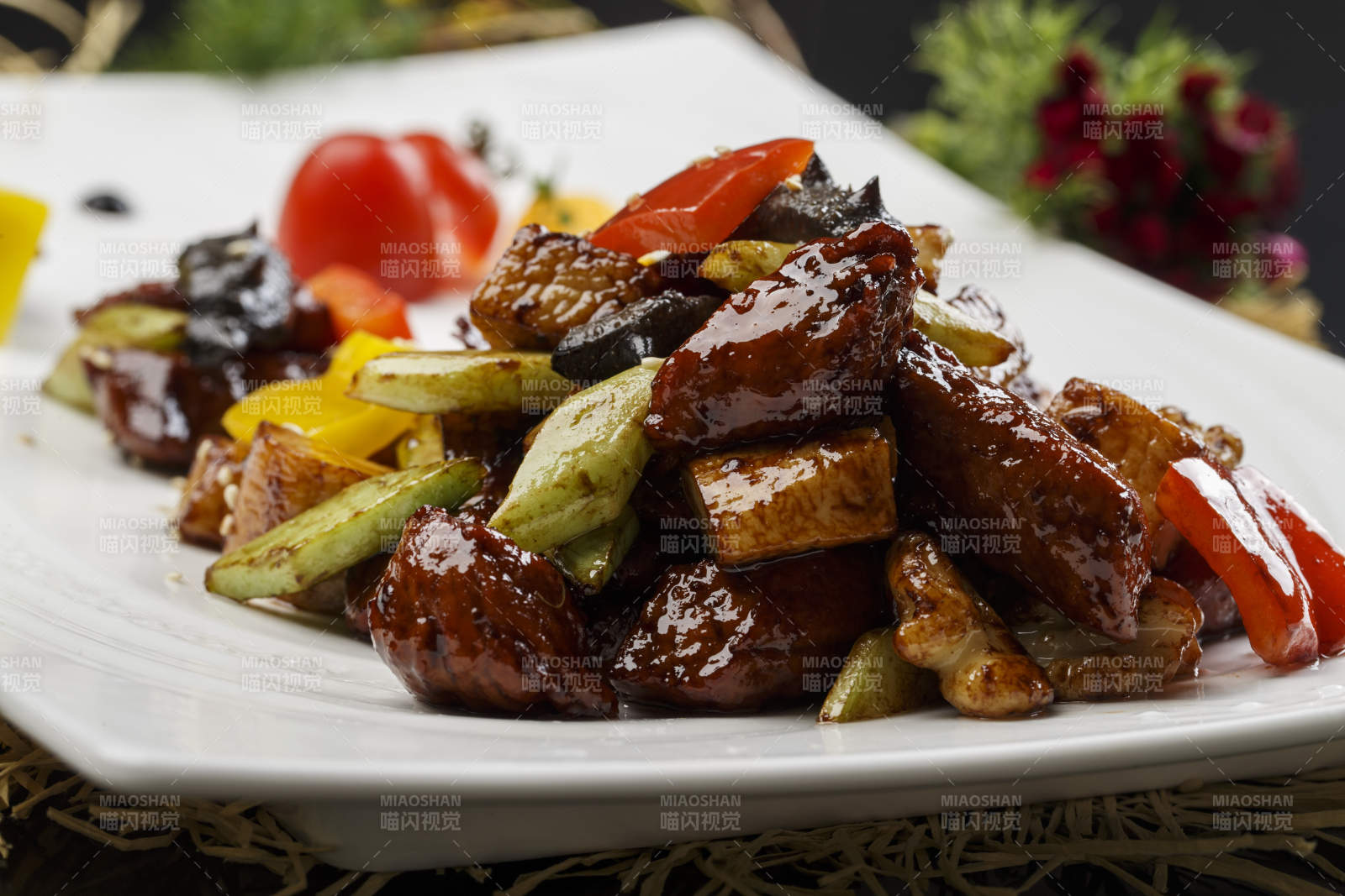 黑胡椒醬爆牛仔粒