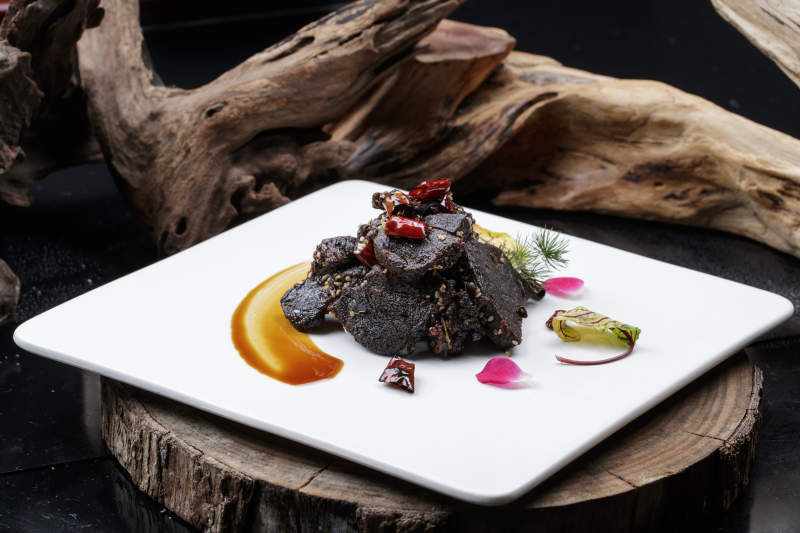 墨魚汁焗牛腩肉配飾食材玉米金桔沙棘果