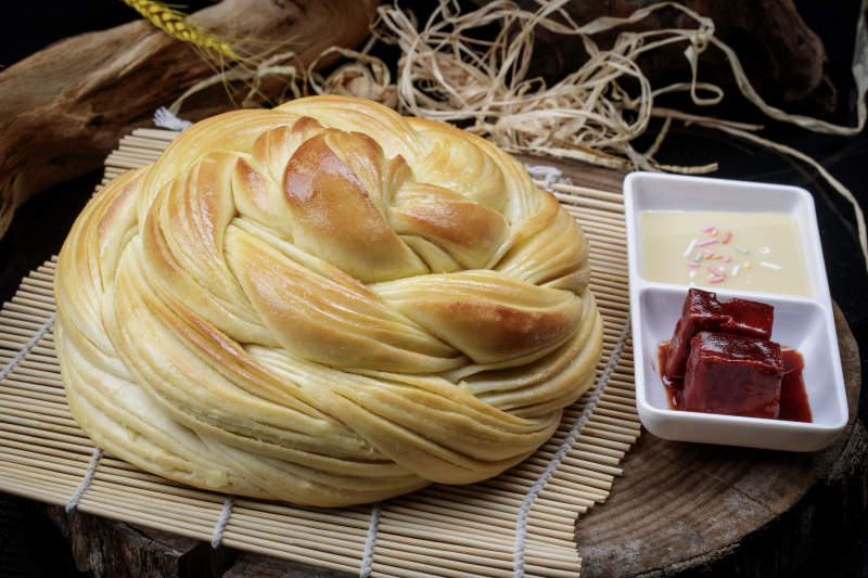 花开富贵大花卷配炼乳酱豆腐