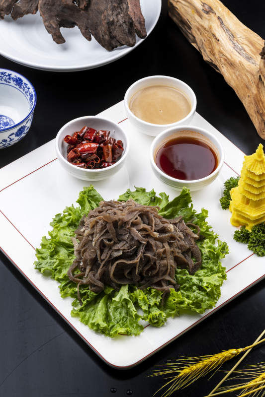 蘸汁鹵味毛肚絲