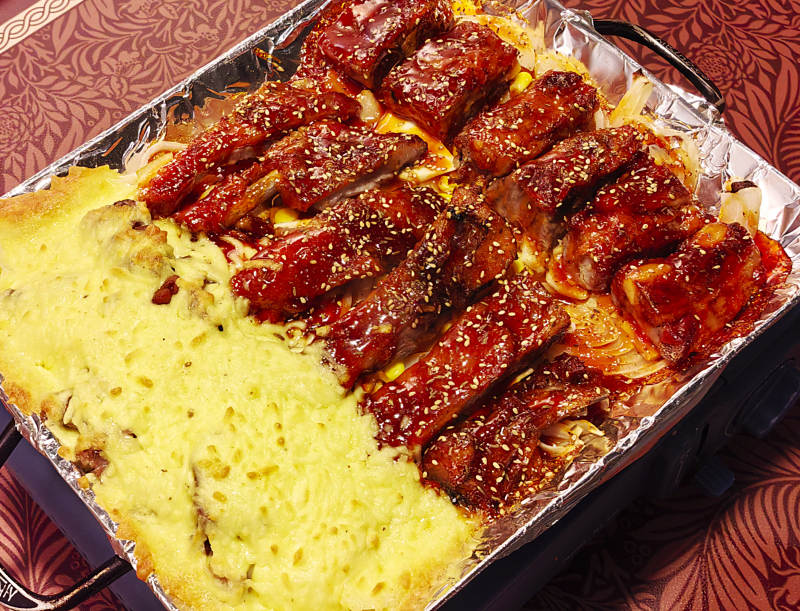 烤排骨配土豆泥