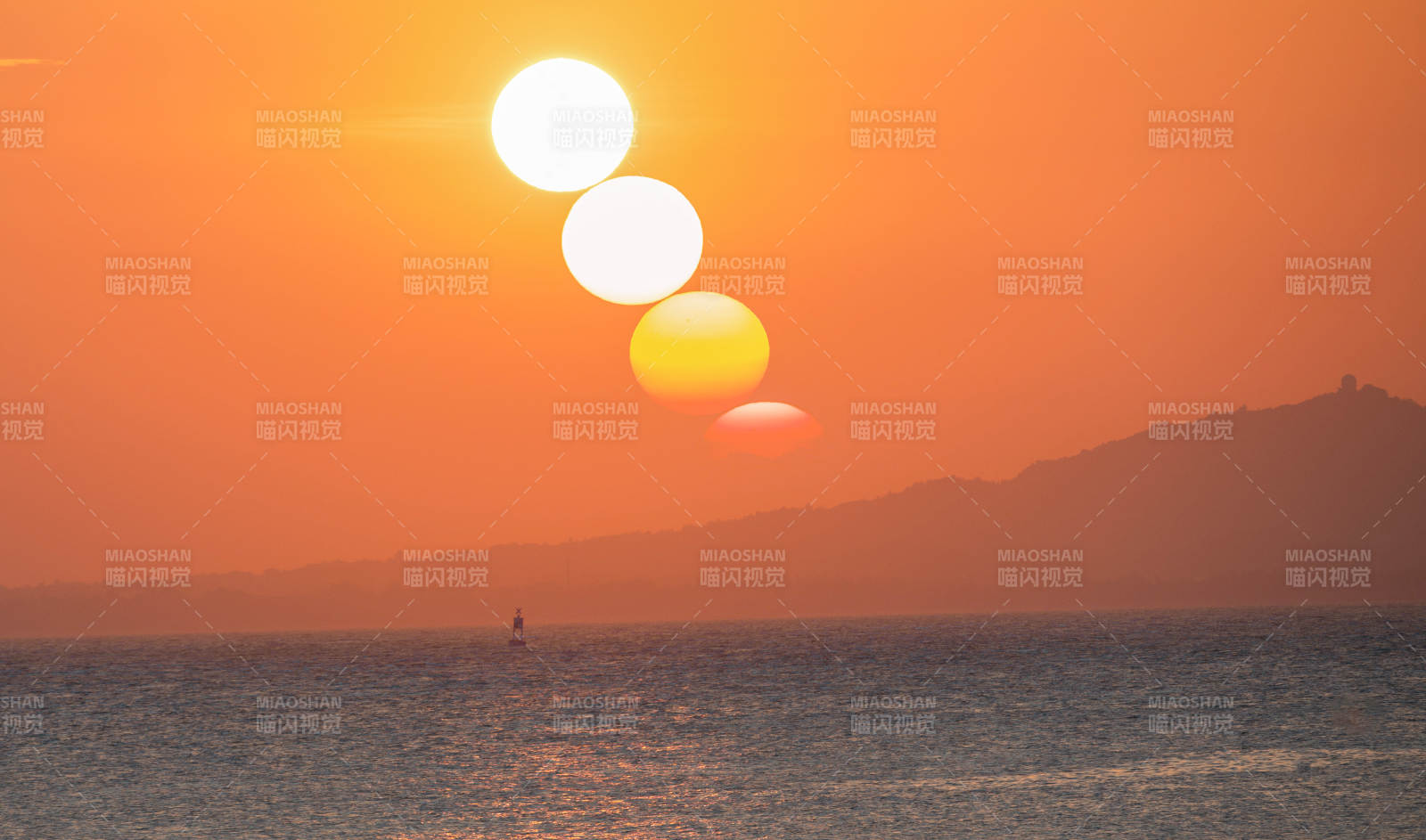 泉州的日出海面四重影