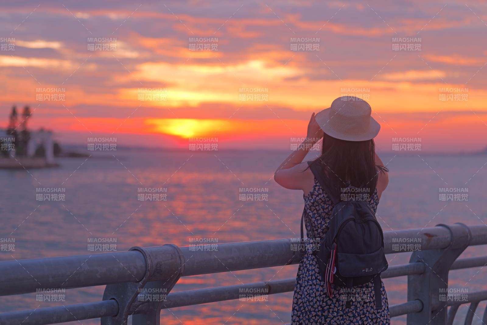 夕阳下的海边剪影（世纪晚霞）