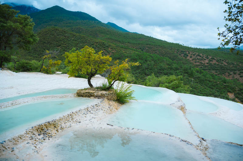 碧池山景白水台