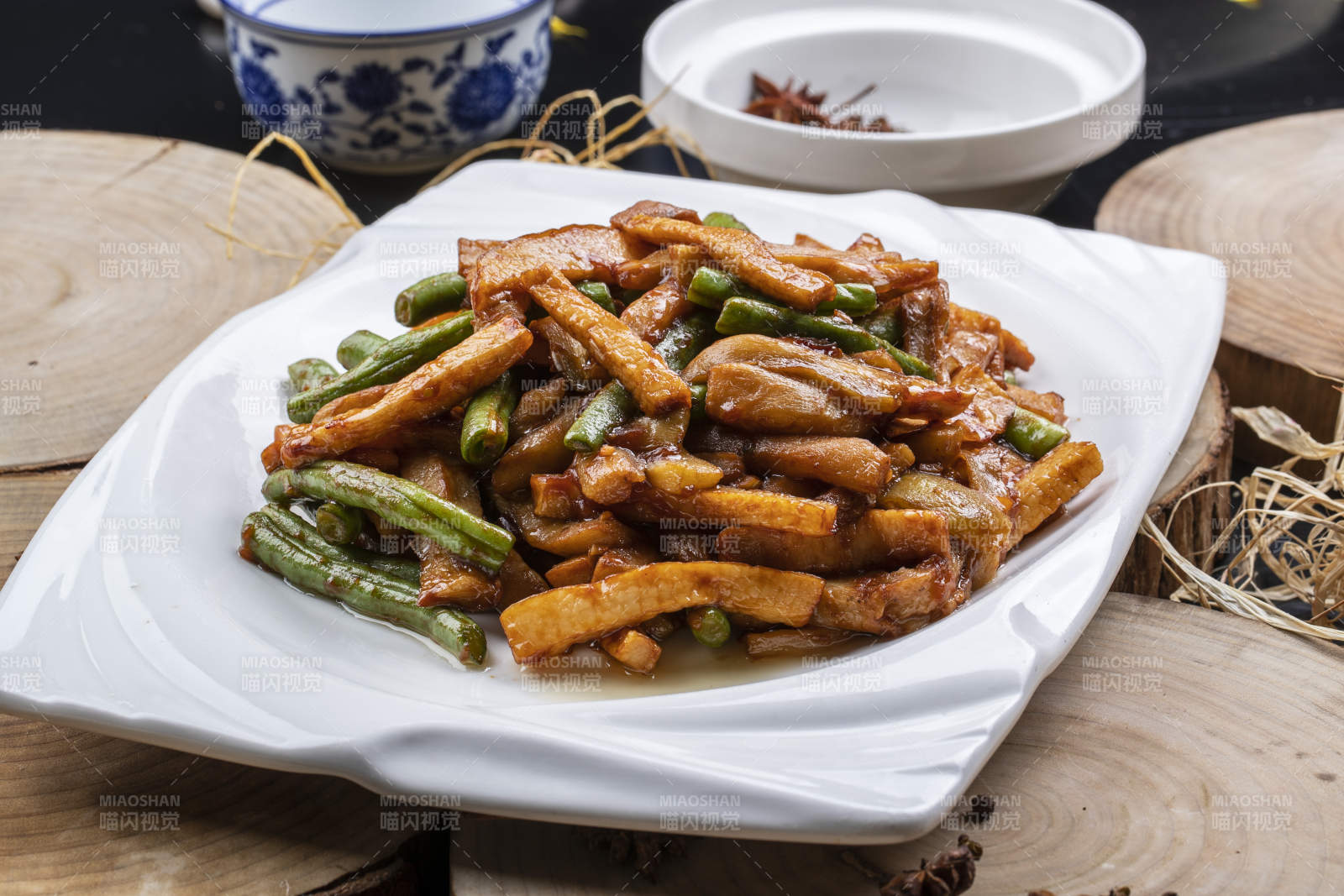 黑胡椒杏鲍菇牛柳