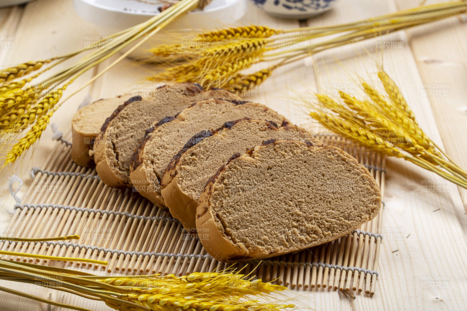 美味香烤粗粮枣馍切片