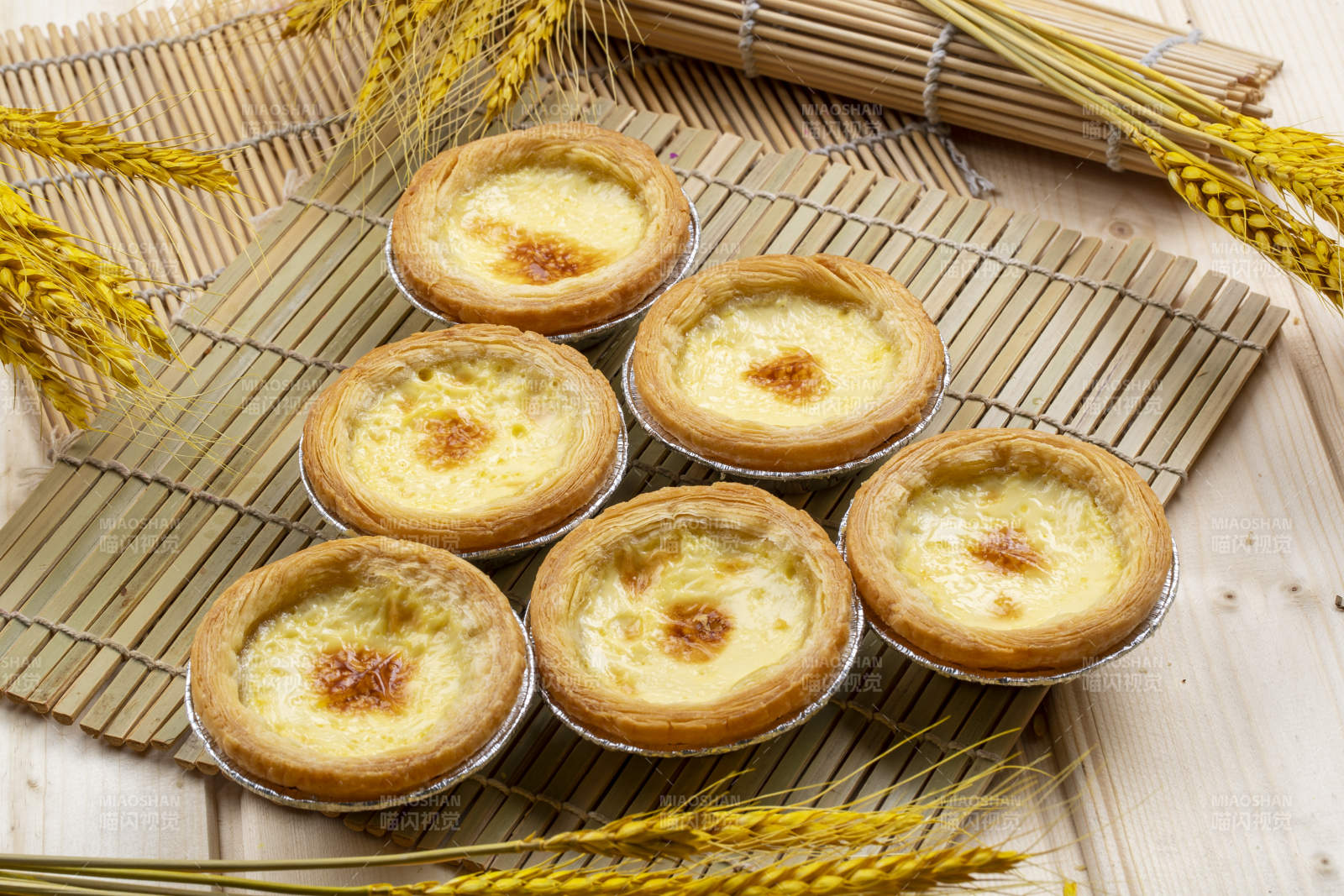 寿司帘上的美味葡式蛋挞