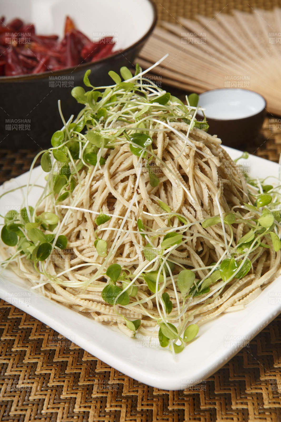 香椿苗干豆腐絲