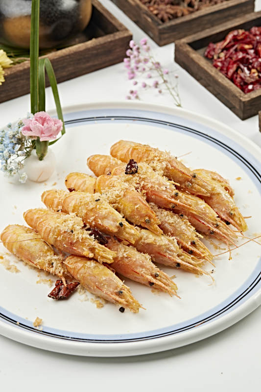 油炸避风塘罗氏沼虾（油炸大头虾）