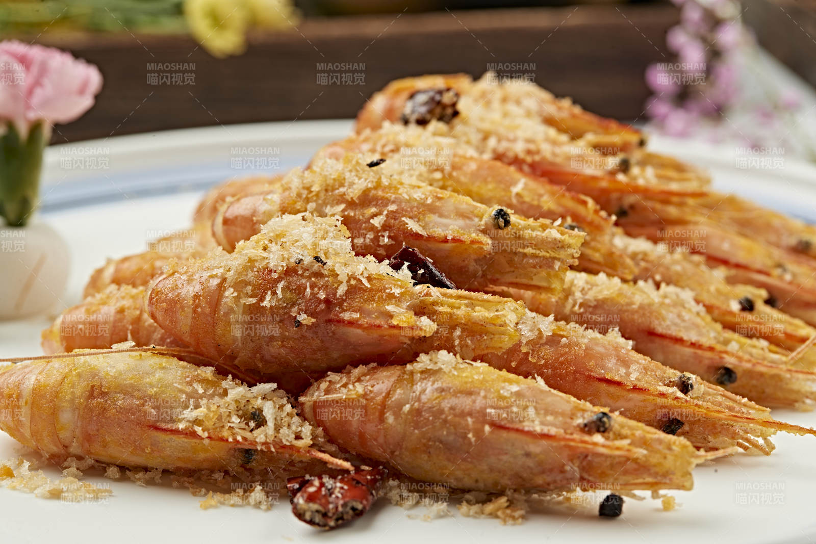 油炸避风塘罗氏沼虾（油炸大头虾）