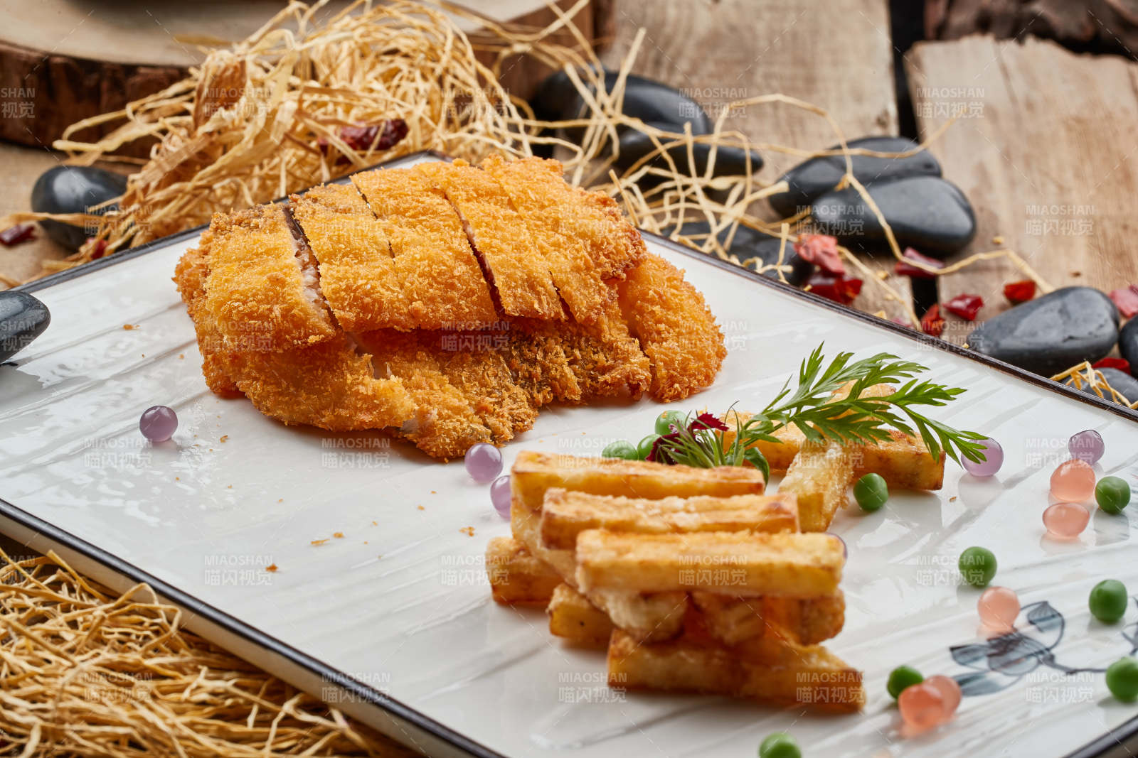 鱼宴炸鱼匹配薯条
