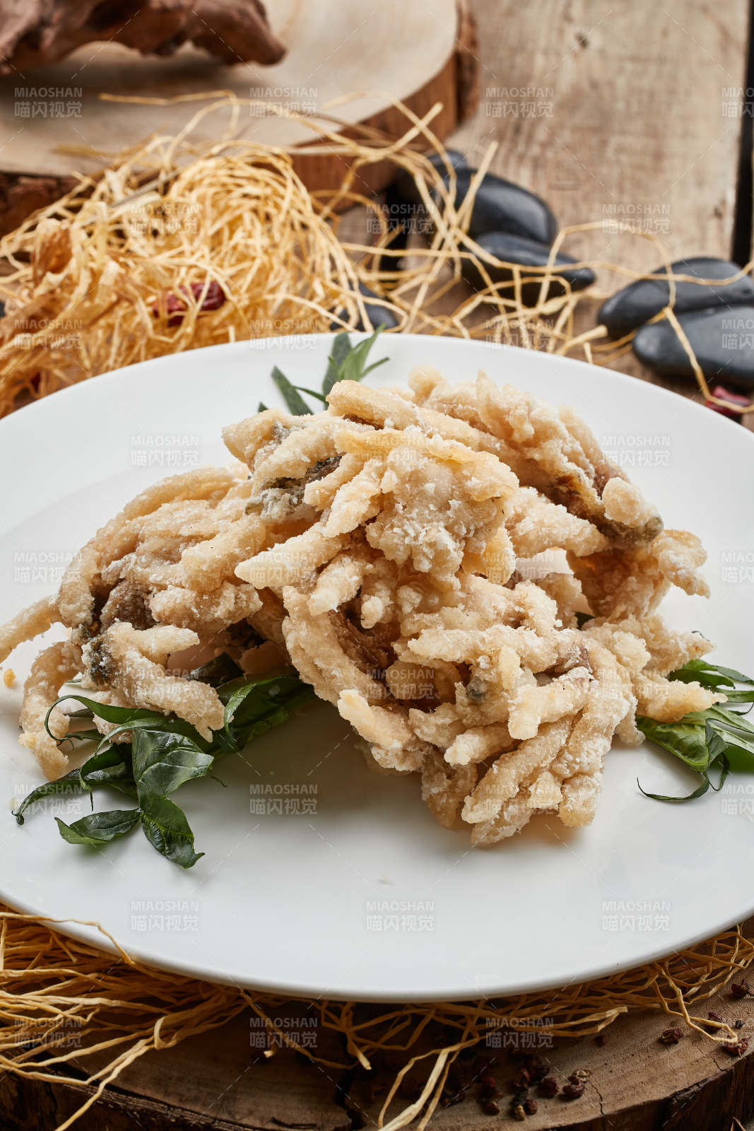 成品名菜金毛獅子魚