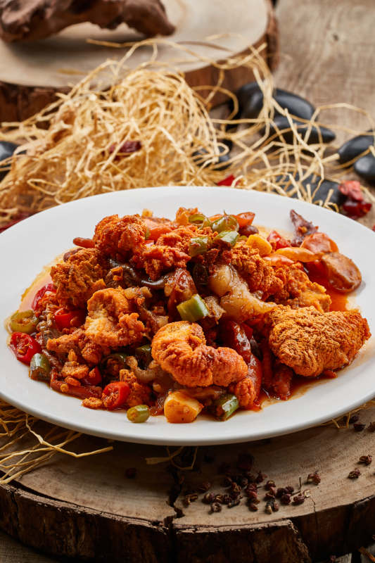 全鱼宴辣味干煸鱼杂