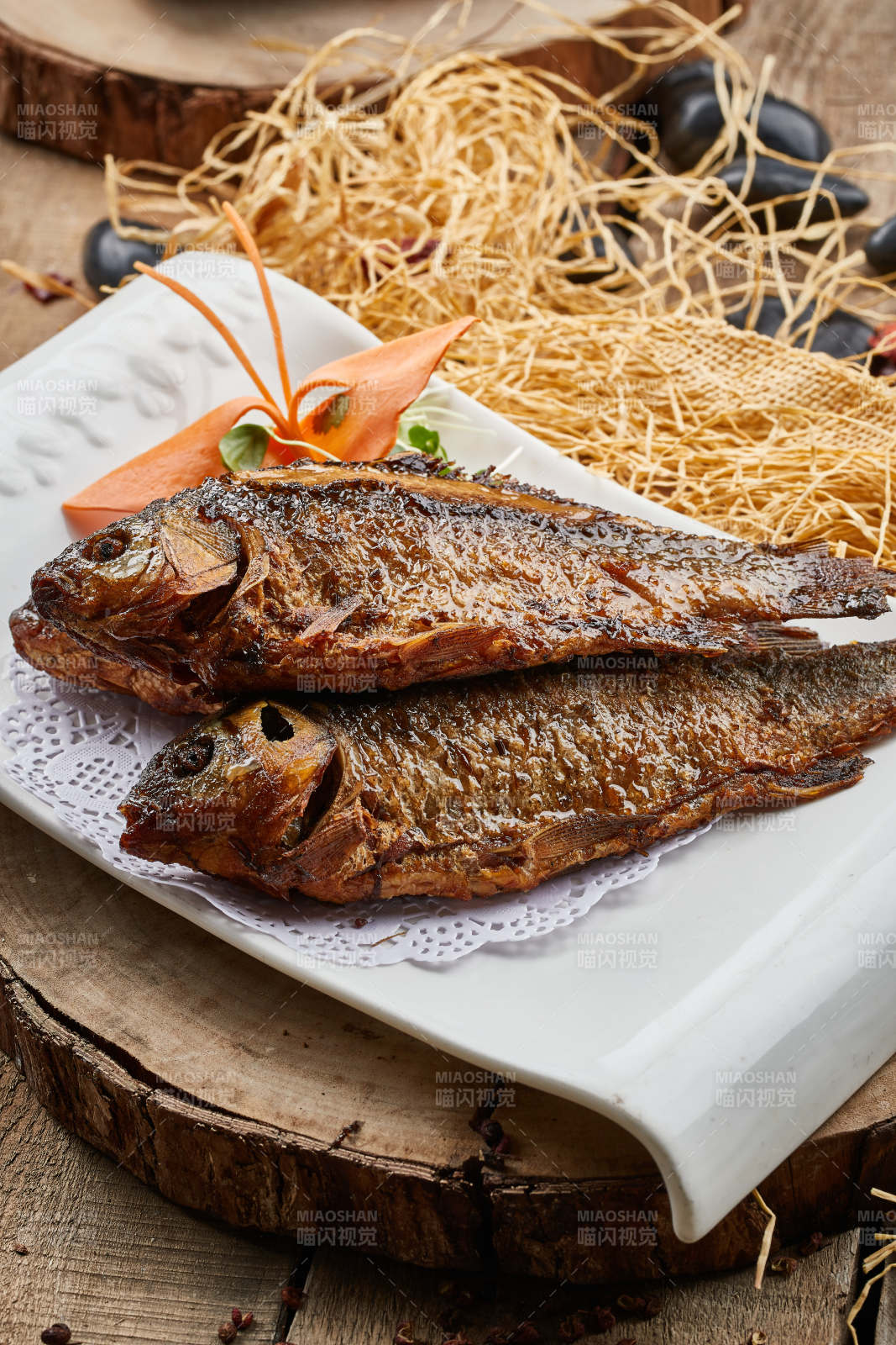 全鱼宴香酥炖鲫鱼