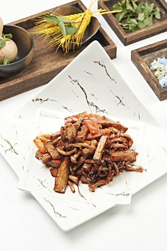 酱爆杏鲍菇海鲜菇彩椒