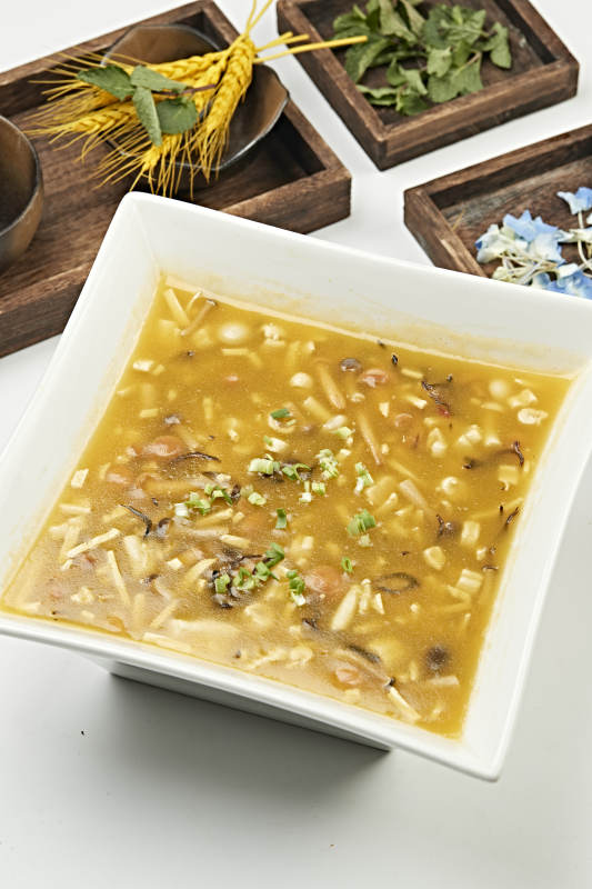 酸辣杂菌豆腐牛骨髓汤