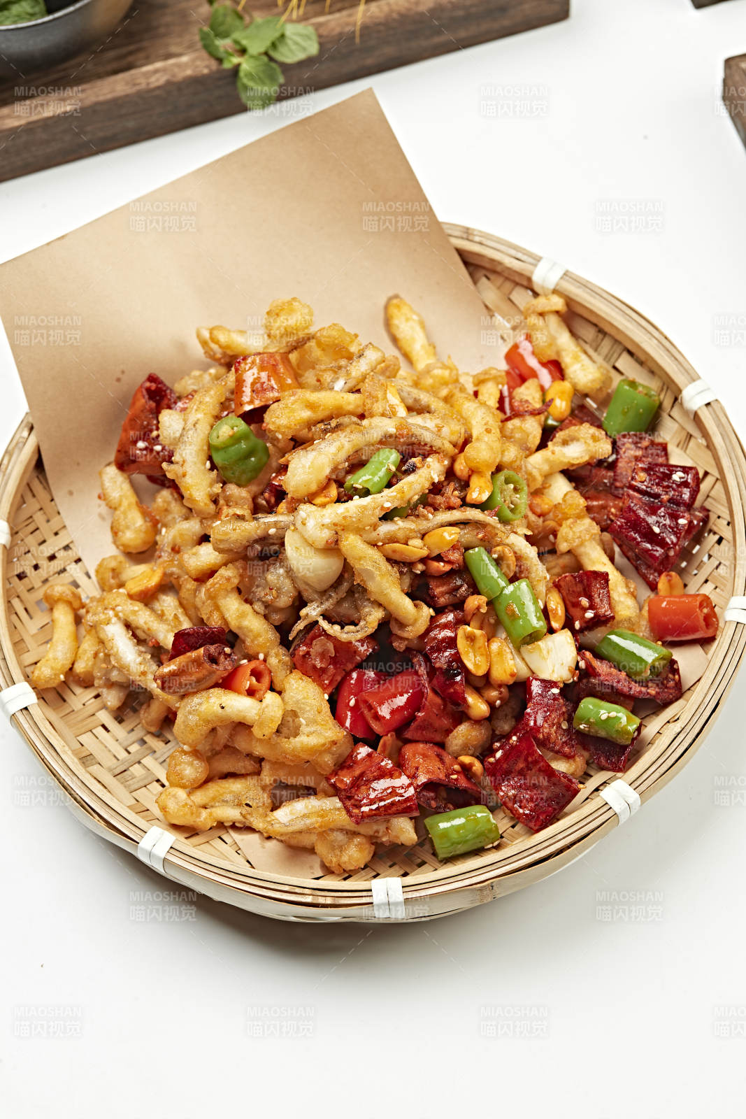 香辣酥炸鱿鱼须海鲜菇