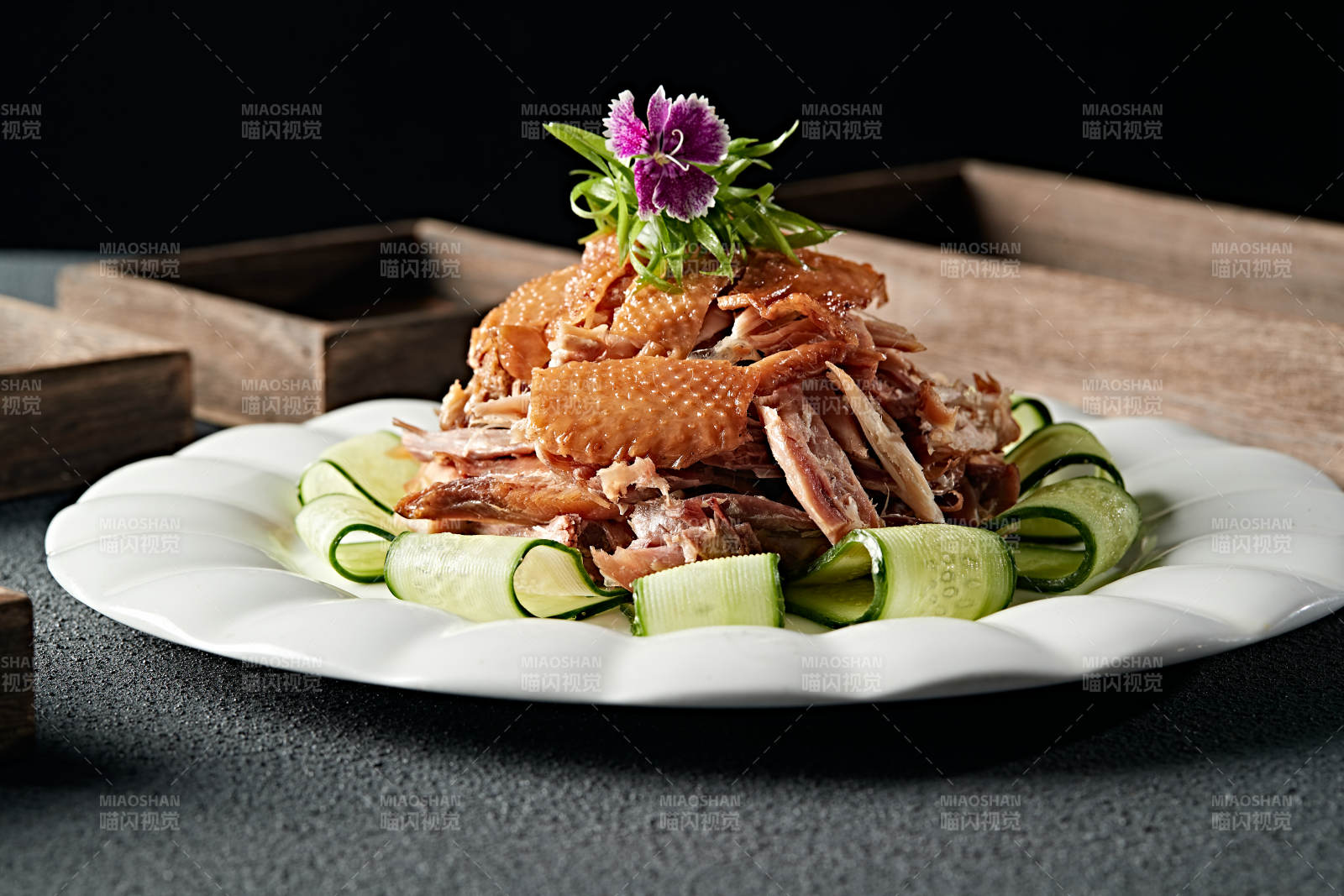 卤味传统手撕熏鸡